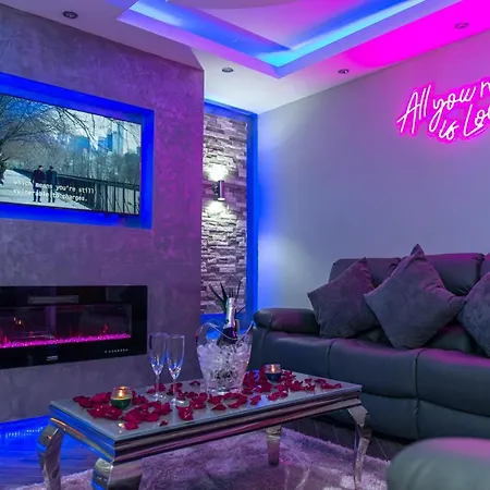 Aphrodite Suites Leeds