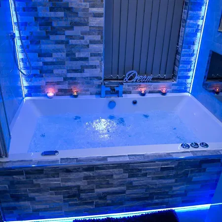 Aphrodite Suites Leeds * Leeds (West Yorkshire)